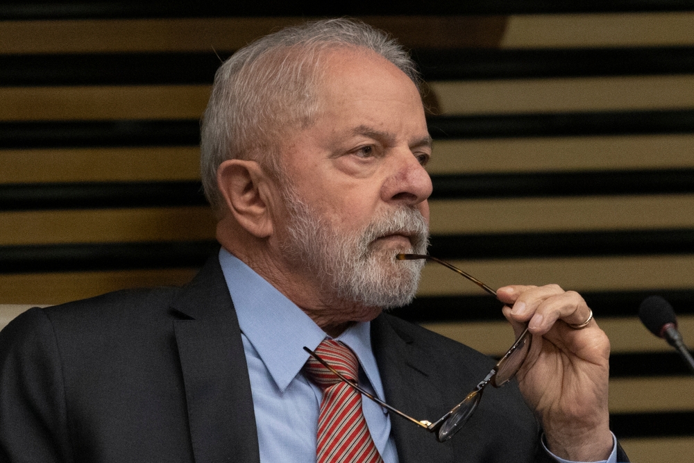 Lula avalia vetar taxação federal de compras internacionais até US$ 50
