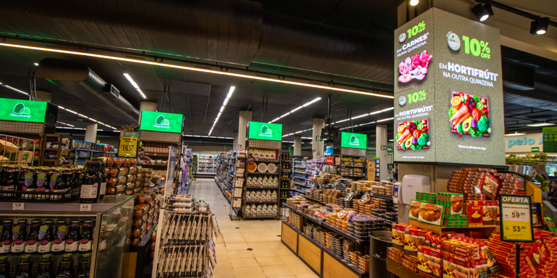 Pão de Açúcar firma parceria com a The LED para incrementar retail media no PDV