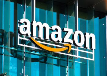 Amazon reajusta preços e adota postura oposta à do Walmart