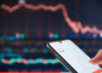 NY: fabricantes de chips perdem US$ 500 bilhões em valor de mercado em pregão de liquidação
