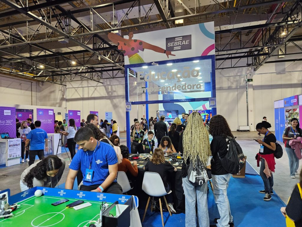 Entusiastas da tecnologia, inovadores e visionários lotam Campus Party Brasil