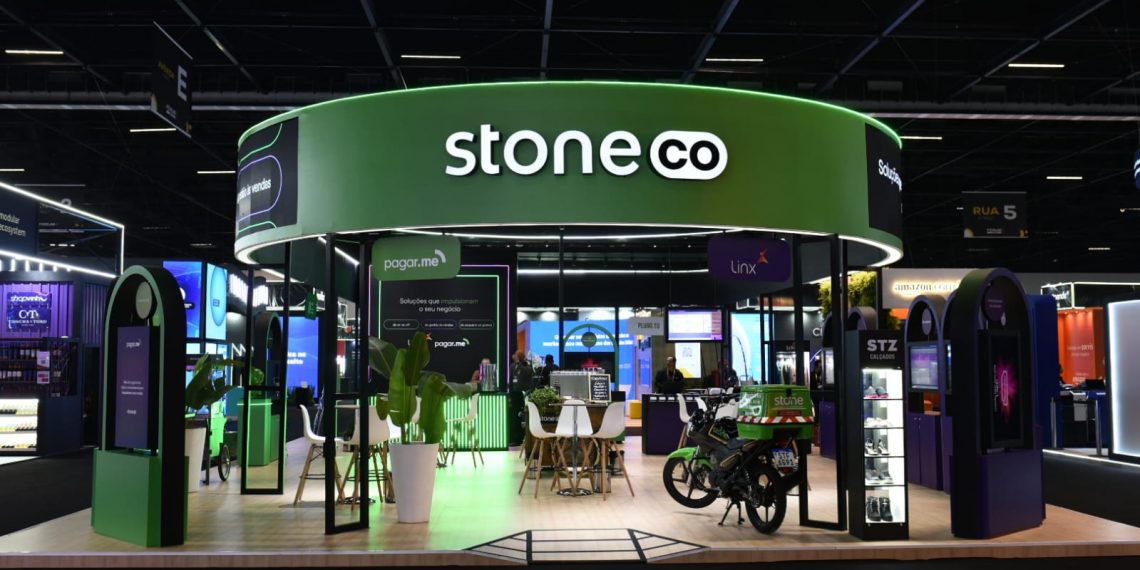 Stone cria experiência completa para varejo e consumidor final em estande do Fórum ECBR