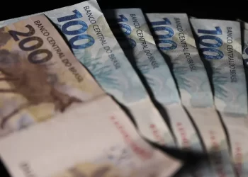 Setor público tem déficit primário de R$ 21,2 bilhões em julho