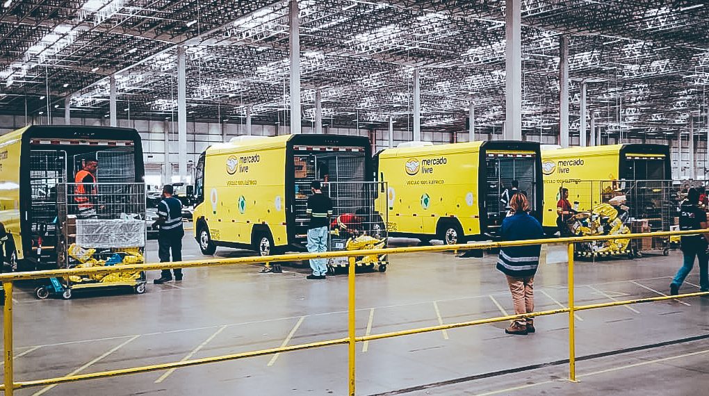 Mercado Livre adota vans 100% elétricas da Arrow Mobility para otimizar as entregas