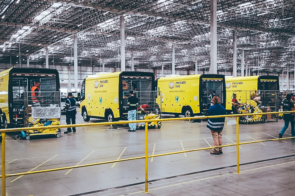 Mercado Livre adota vans 100% elétricas da Arrow Mobility para otimizar as entregas