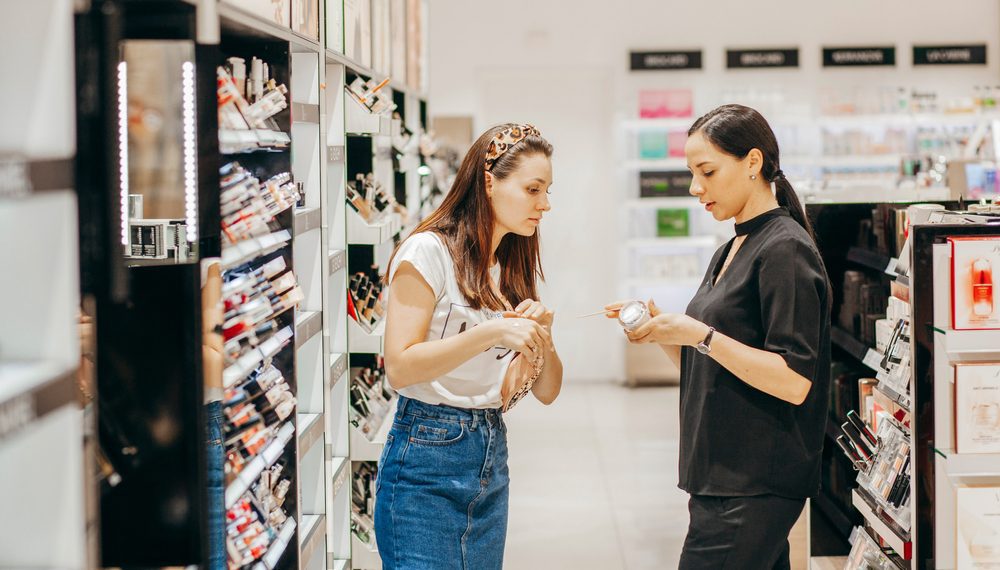 Retorno do trabalho presencial impulsiona cesta de higiene e beleza no segundo trimestre