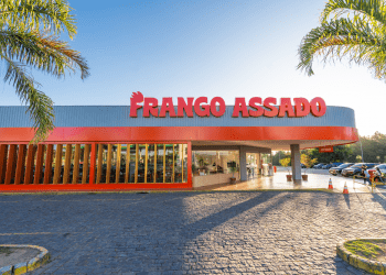 Frango Assado reformula lojas para atrair clientes e planeja expansão nas rodovias de São Paulo