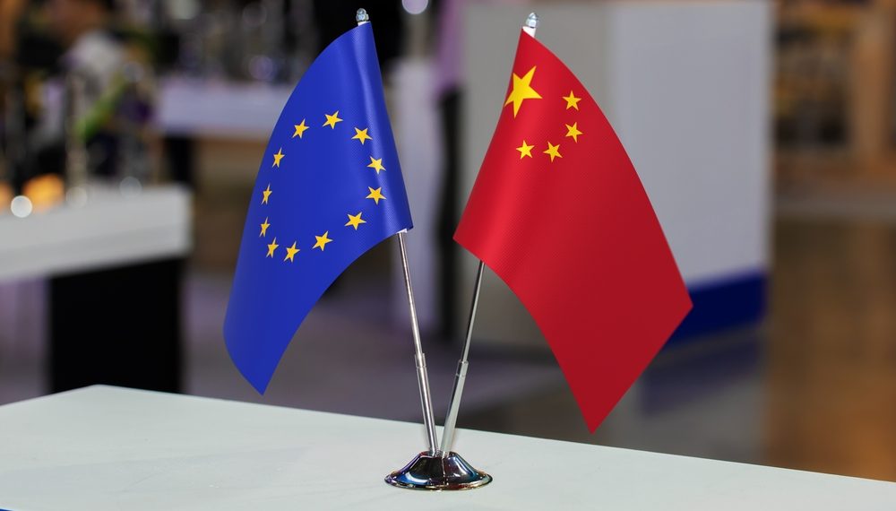 China defende que EUA "interrompam politização" da economia