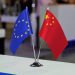 China defende que EUA "interrompam politização" da economia