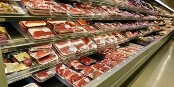 Carrefour relata desabastecimento de carnes no Atacadão, mas sem impacto relevante