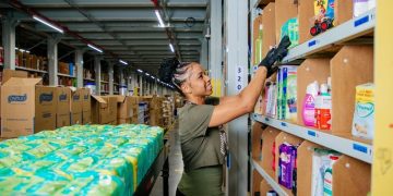 Amazon abre 6.500 vagas temporárias no Brasil para atender à demanda de fim de ano