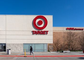 Target admite desafios, relata vendas praticamente estagnadas e ação desaba 20% no pré-mercado