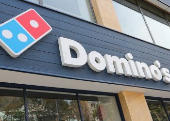 Domino’s Pizza lança novos formatos de franquia mirando expansão no Brasil