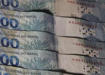 Lula sanciona LDO de 2025 com meta fiscal zero e veto a emendas parlamentares
