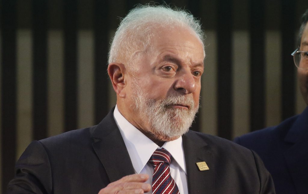 Lula assina decreto que exige programas de integridade a contratos acima de R$ 239 mi