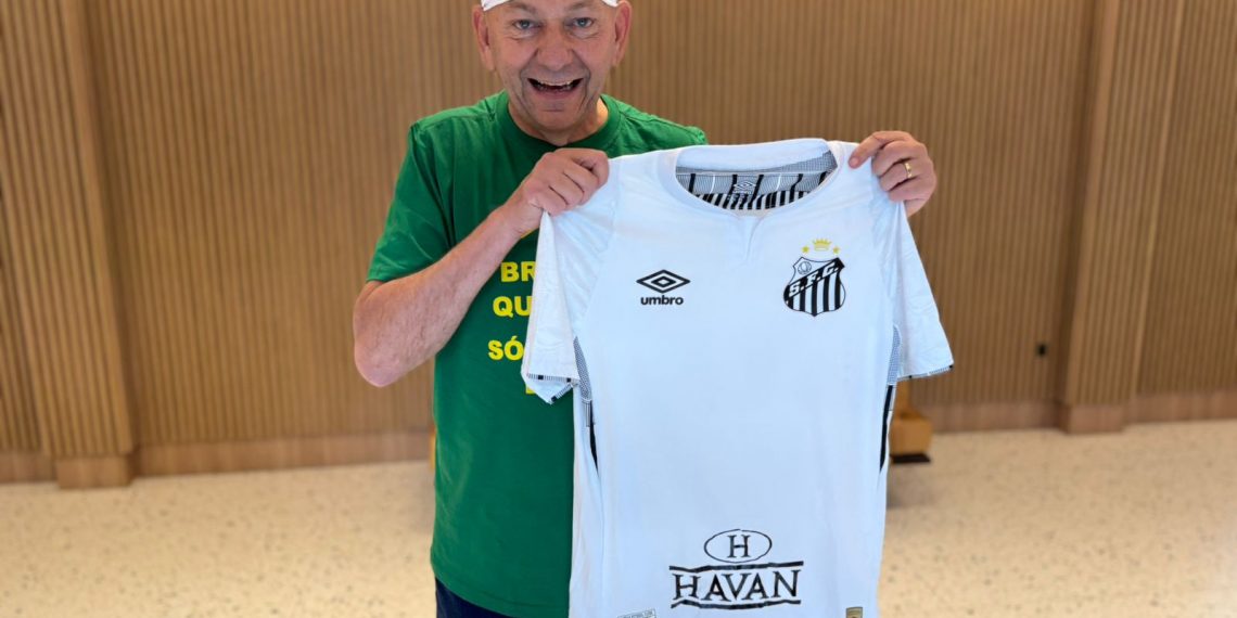 Havan é anunciada como nova patrocinadora do Santos no dia da reestreia de Neymar