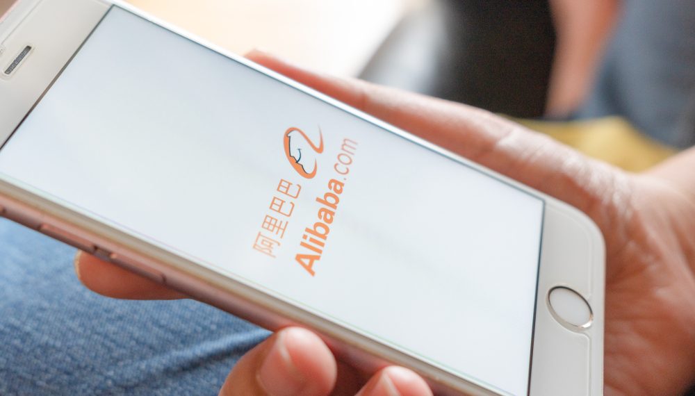 Apple escolhe Alibaba como parceira em inteligência artificial na China