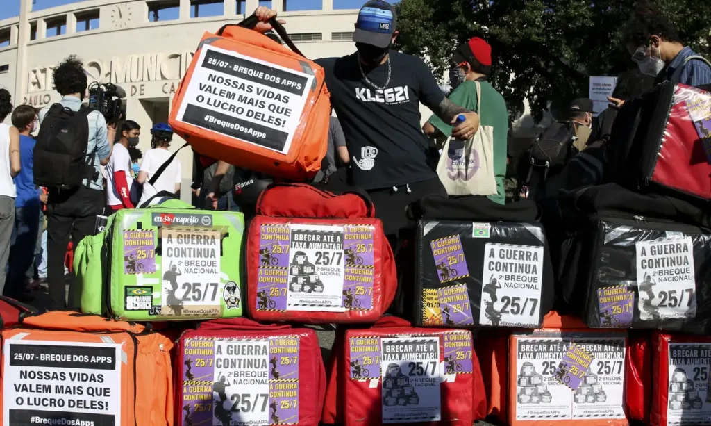 Entregadores de aplicativos entram em greve em 59 cidade do País