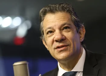 Governo estuda dar apoio a setores afetados por tarifaço de Trump, diz Haddad