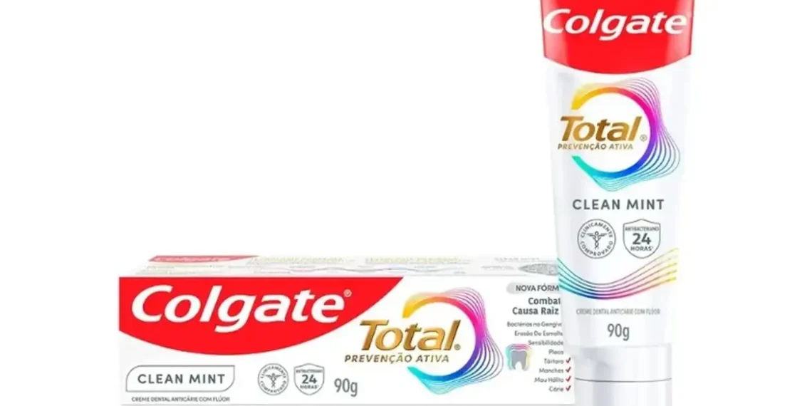 Anvisa volta a interditar pasta de dente da Colgate Total Clean Mint