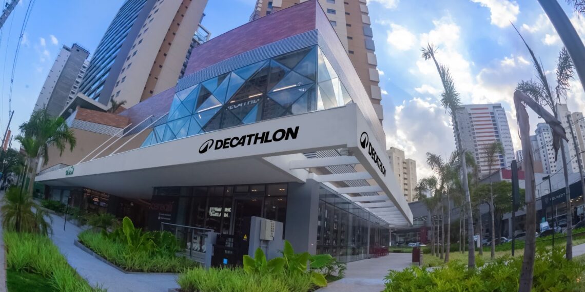 Decathlon inaugura 50ª loja no Brasil com nova identidade visual global