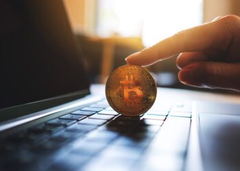 Trump Media anuncia conclusão de acordo para criação de reserva de US$ 2 bi em bitcoins