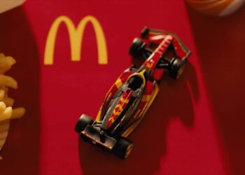 McDonald's lança combo com miniaturas de carros de Fórmula 1