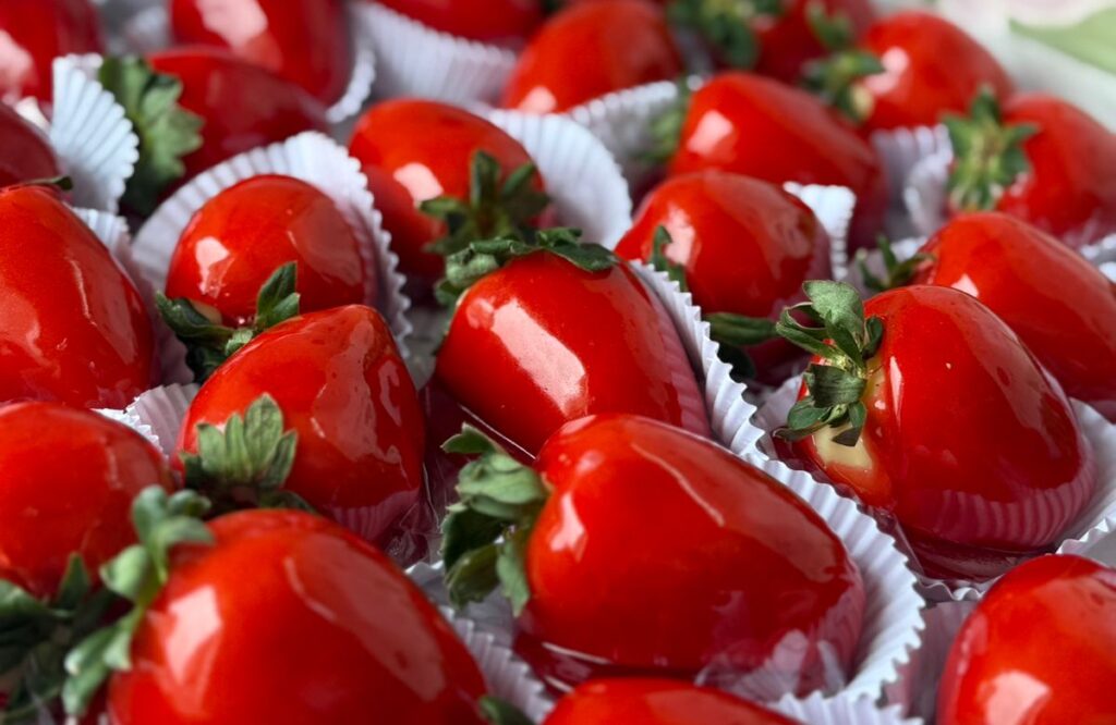 Morango do Amor: doce viraliza nas redes e dispara busca pela iguaria