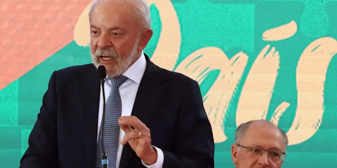 Governo anuncia R$ 30 bi em crédito para setores afetados por tarifaço