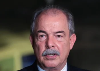 Tarifaço: BNDES vai “entrar forte” no apoio a empresas, diz Mercadante