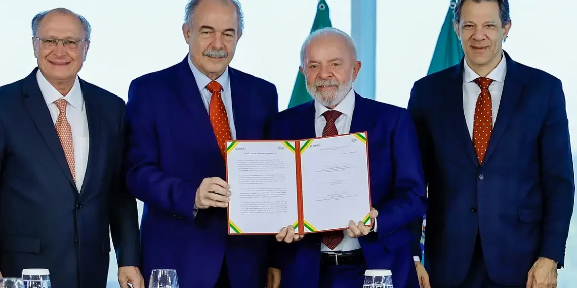 Governo anuncia R$ 12 bi de crédito para inovação da indústria 4.0