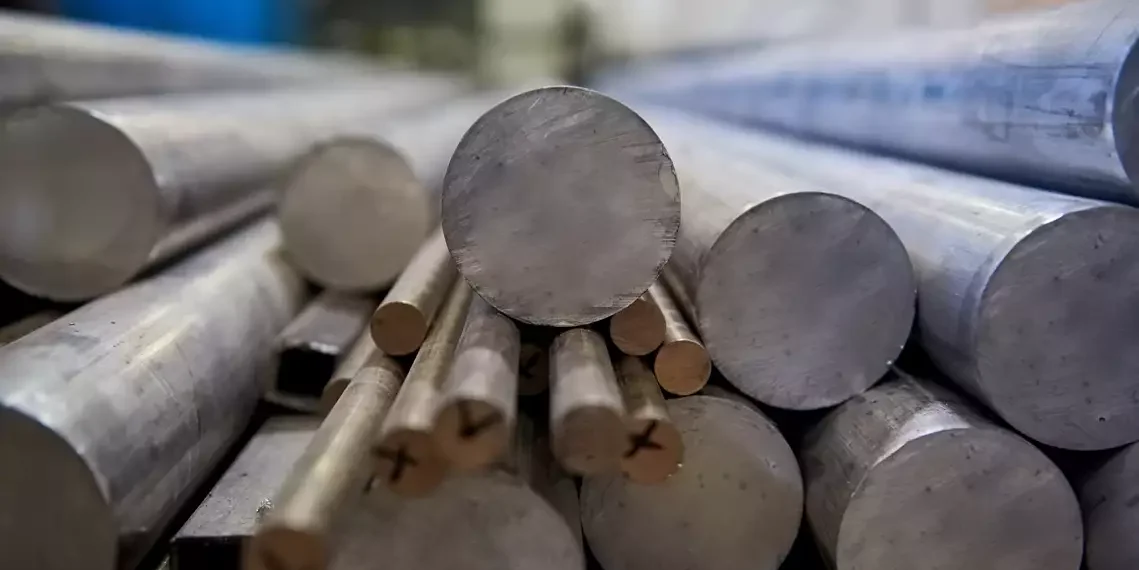 Administração Trump adensa lista de produtos sujeitos a tarifas para aço e alumínio