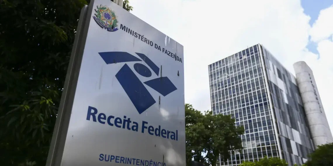 Receita publica norma que obriga fintechs a informarem movimentações suspeitas de clientes