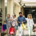 Shoppings se transformam em espaço de pausa, lazer e rituais para várias gerações