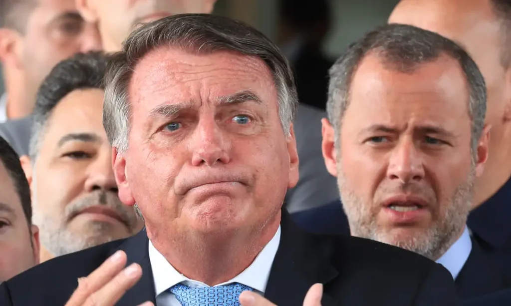 Por 4 a 1, STF condena Bolsonaro e mais sete pela trama golpista