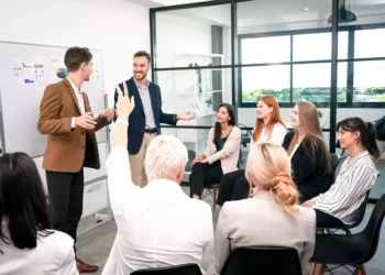 RH estratégico e mindset digital: o que muda para os mercados de varejo e serviços