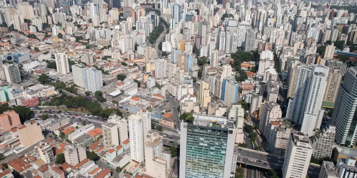 Governo oficializa novo modelo de crédito imobiliário, que muda uso de recursos da poupança