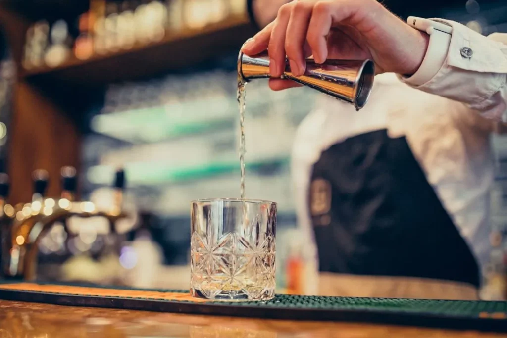Entidades se manifestam sobre casos de bebidas adulteradas com metanol em São Paulo