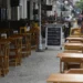 Vendas em bares e restaurantes caem 4,9% em setembro; Abrasel vê impacto de casos de metanol