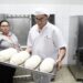Conheça os bastidores da produção do Frango Assado na Cozinha Central da IMC