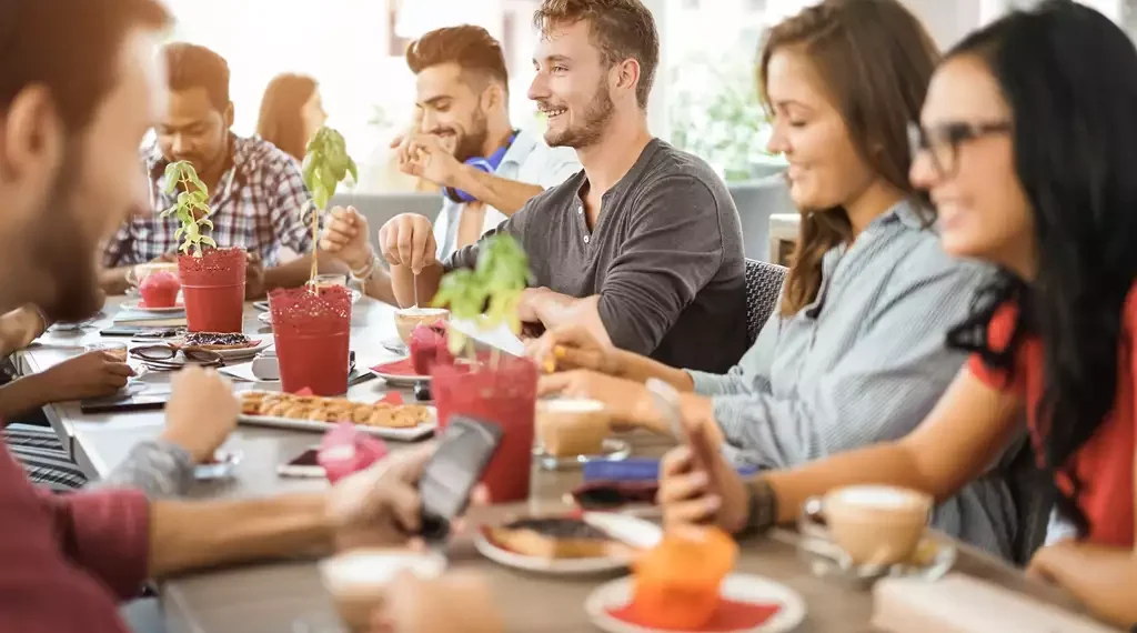 O seu restaurante entrega experiências conectadas de P a Z? - da geração prateada à geração Z