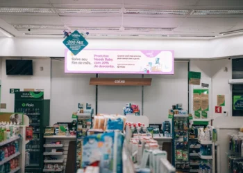 Raia e Drogasil reduzem prazo de entrega de campanhas para 3 minutos com IA generativa