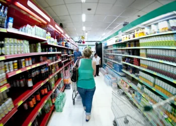 Preço da cesta básica cai em 22 capitais brasileiras em setembro