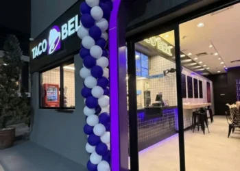 Taco Bell aposta em conveniência e inaugura primeira unidade de rua em São Paulo