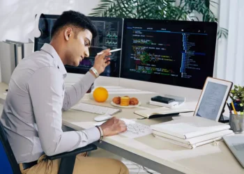 Dia do Empreendedor: pesquisa mostra que IA impulsiona pequenos empreendedores