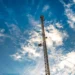 Operadoras erguem torre de telefonia em ilha remota, na região de Belém, como legado da COP