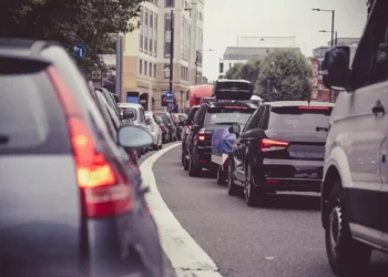 Carro é o principal meio de transporte para o trabalho