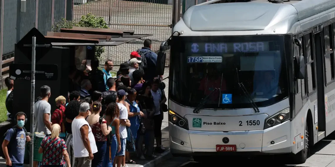 Setor de serviços cresce 0,6% em setembro; oitavo mês seguido de alta