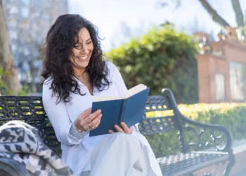 Livro reúne 31 histórias que destacam liderança feminina no franchising