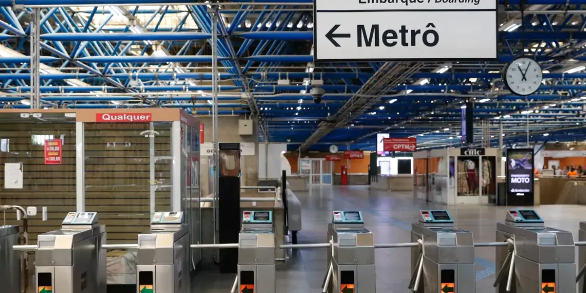 Pagamento por aproximação passa a ser usado no Metrô de São Paulo